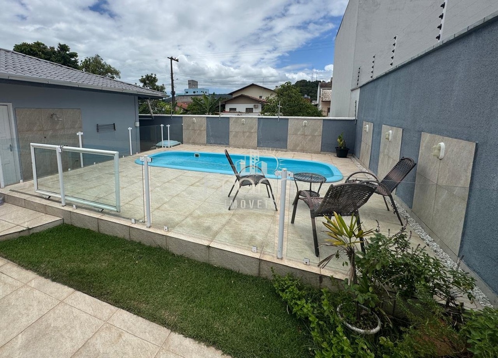 residential-/-home-2-quartos-praia-alegre-penha-sc